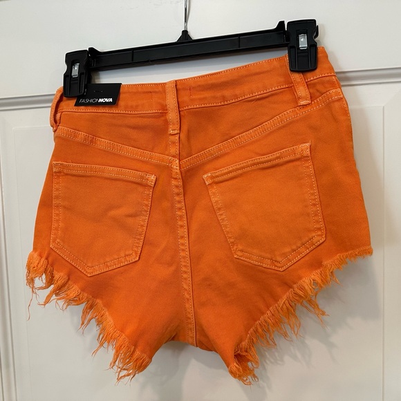 Fashion Nova distressed denim shorts orange - Picture 3 of 5